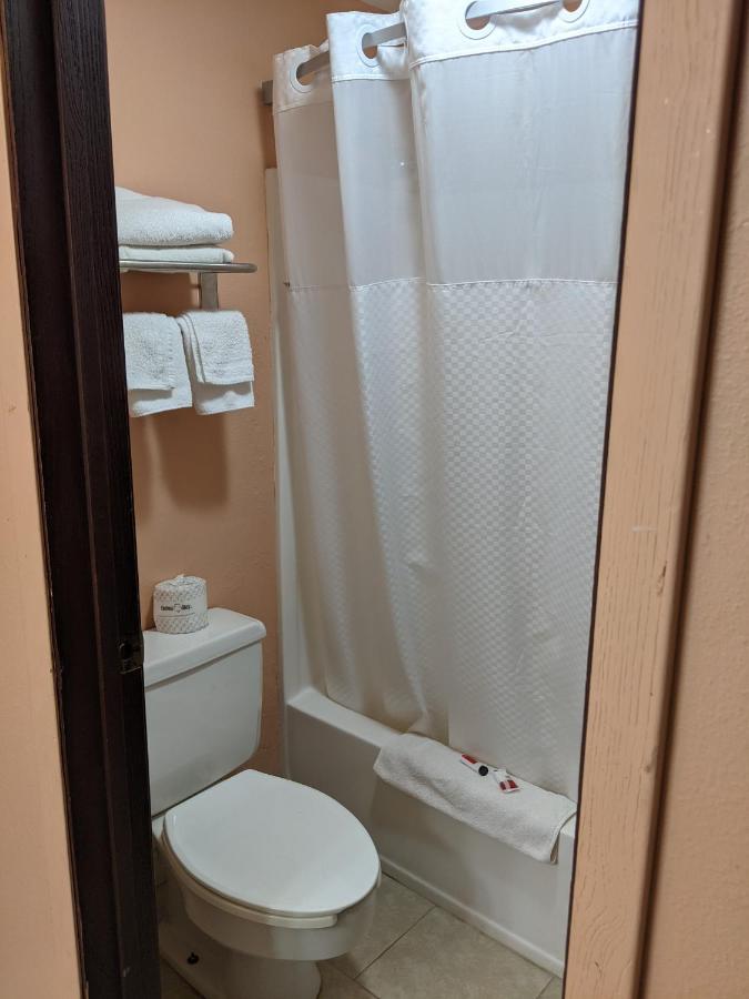 Super 8 By Wyndham Shelbyville Εξωτερικό φωτογραφία