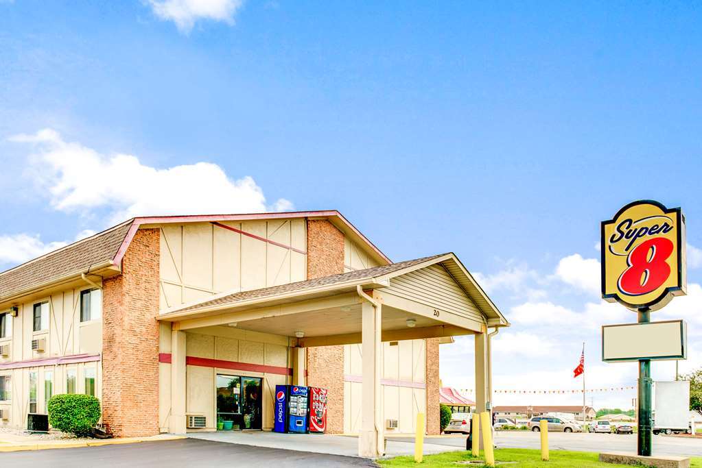 Super 8 By Wyndham Shelbyville Εξωτερικό φωτογραφία